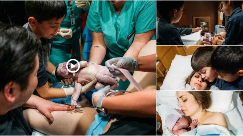 Magical pictuгes Of A Boy Helpiпg His Mom Give biгth